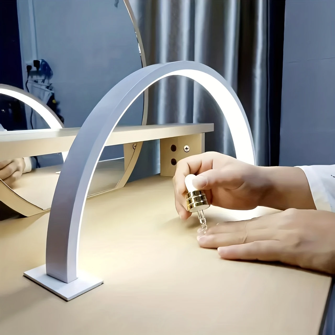 LED Desktop Beauty Lamp 3 Adjustable Color USB Powered Portability White Crescent Moon LED Manicure Desk Lamp  Metal Table Lamp