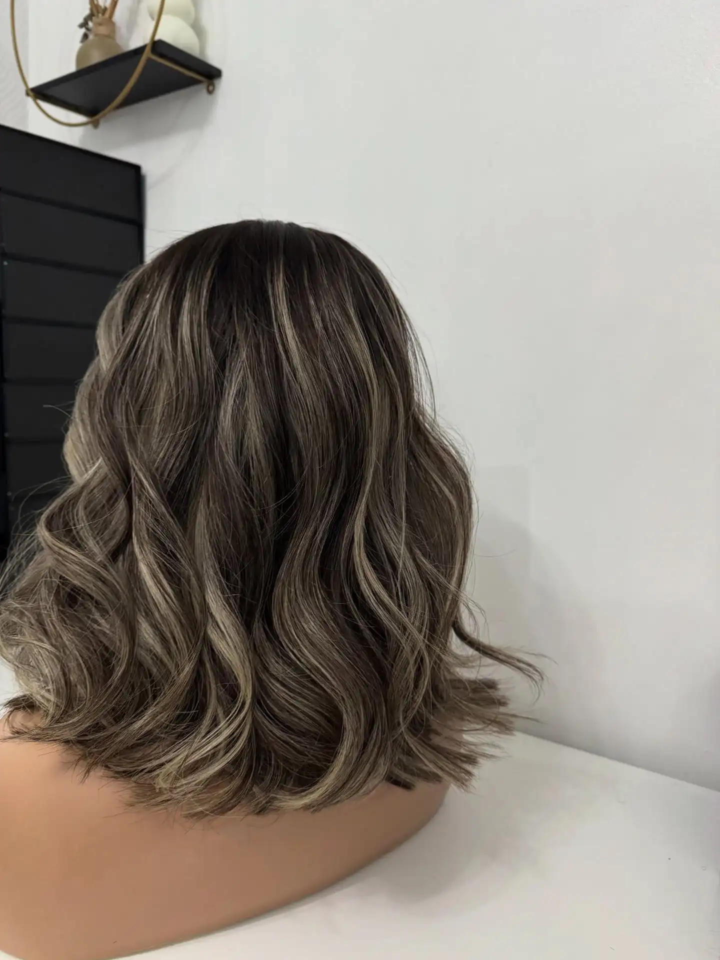 12 Inch Loose Wave Dark Brown with Blonde Highllights Synthetic Lace Frontal Wigs Shoulder High Quality 13*4 High Definition Wig