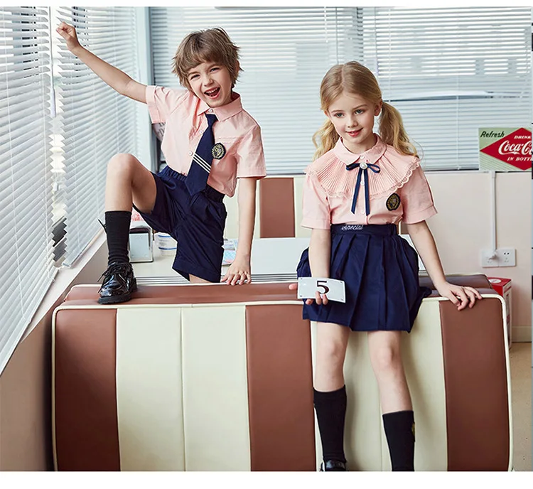 

Pink primary school uniforms, spot British style primary school uniforms, class uniforms, graduation uniforms in summer