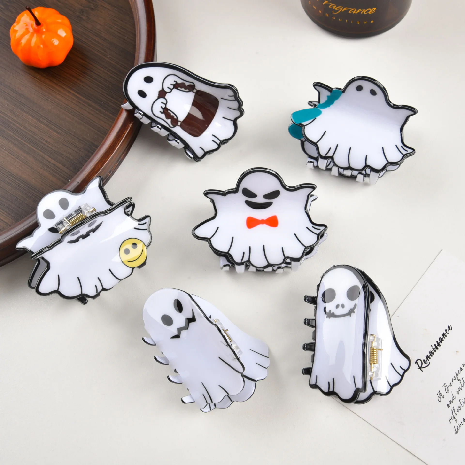 Big Sale Funny Halloween Ghost Hair Claw Clip Cartoon Crab Hair Clip Nakrycie głowy dla kobiet Dziewczyna Shark Clip Akcesoria do włosów