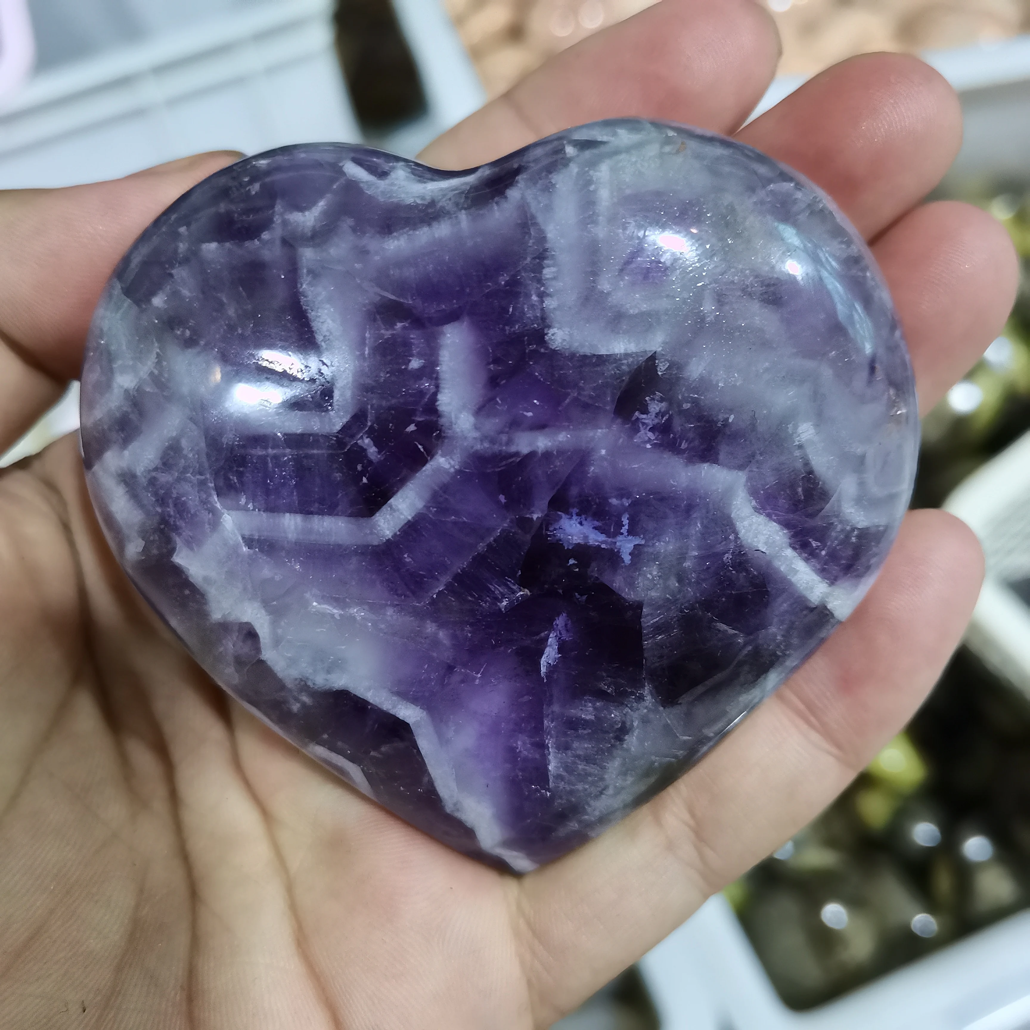 

1pc Natural Purple Quartz Dream Amethyst Heart Shape Crystal Carving Healing Stones Energy Gemstone Home Decoration