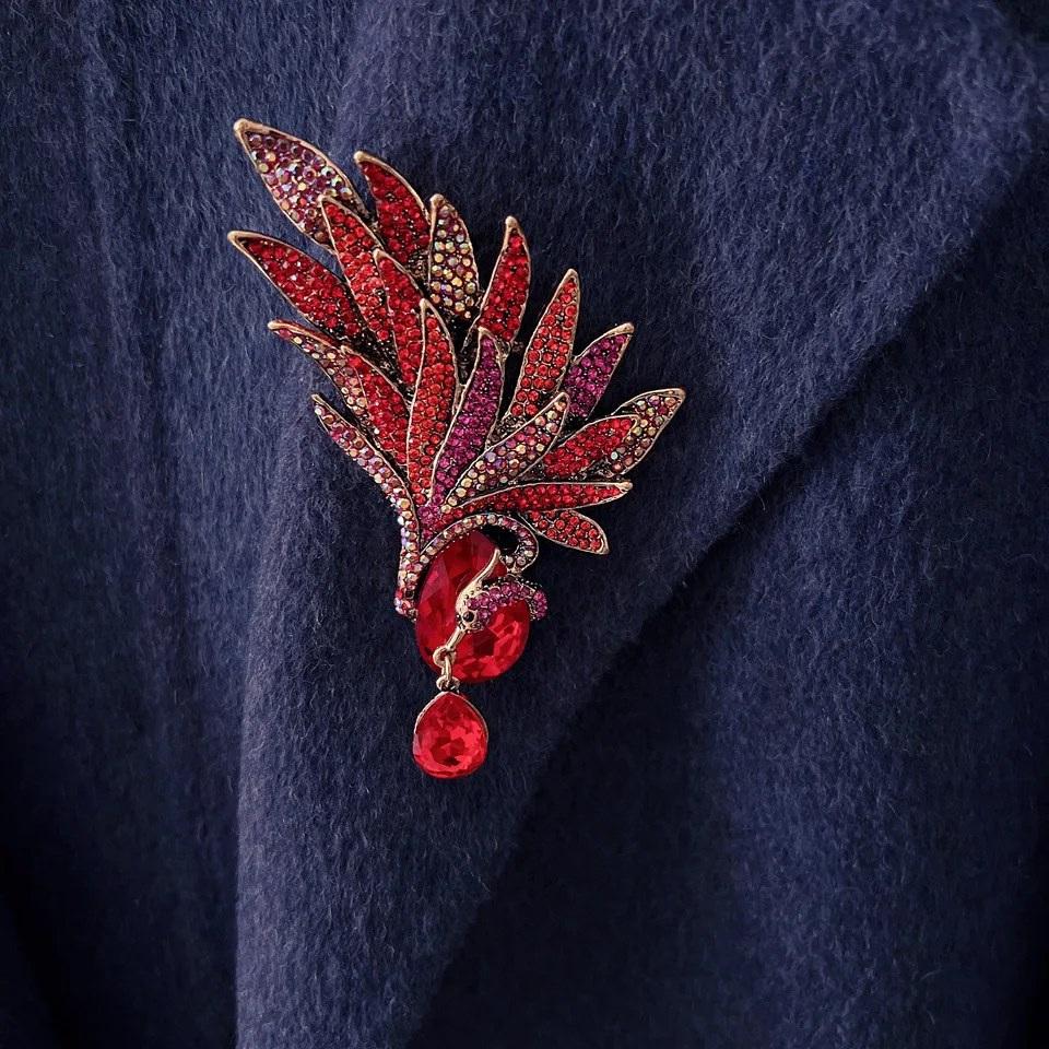 Vintage Exaggerated Crystal Phoenix Wings Luxury Brooch Badges For Women Fashion Retro Rhinestone Party Dress Pins