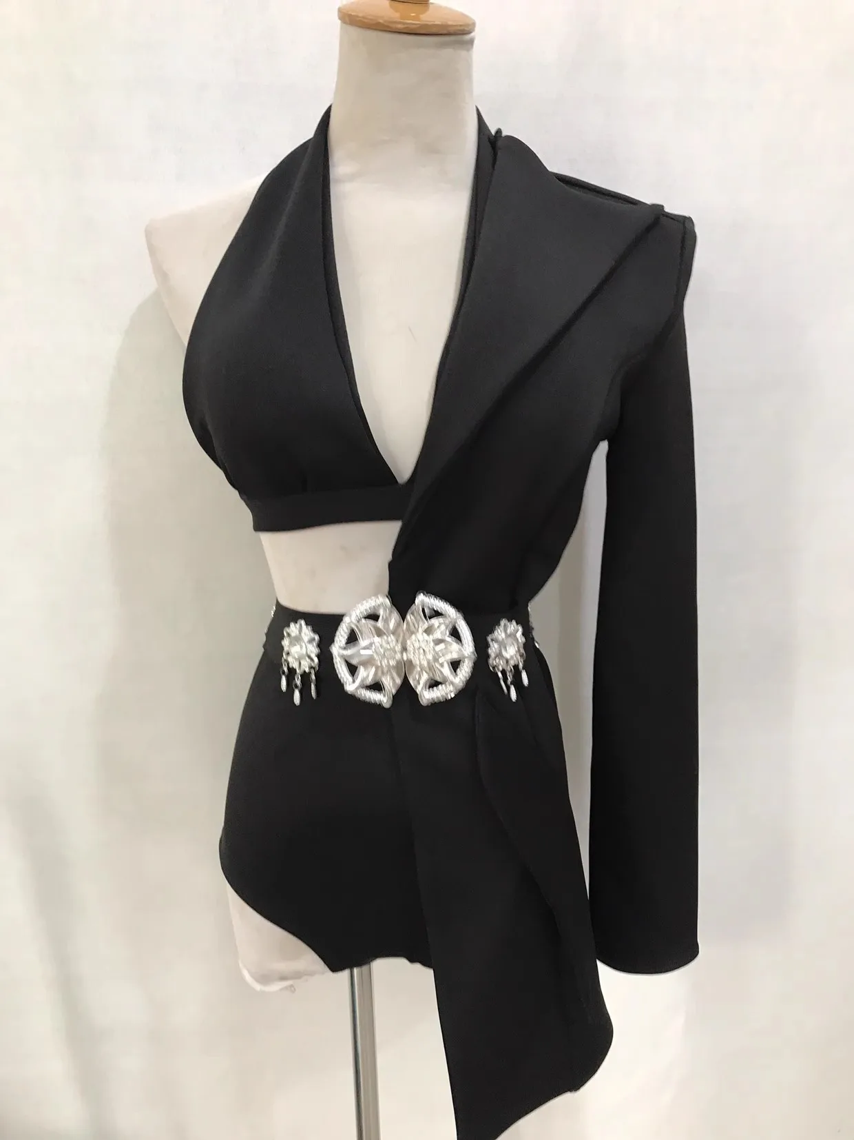 Fashion Red White Black Suit Coat+Bra+Shorts+Belt 4pcs Women Set Nightclub Bar Singer Jazz Dance Stage Performance Costume