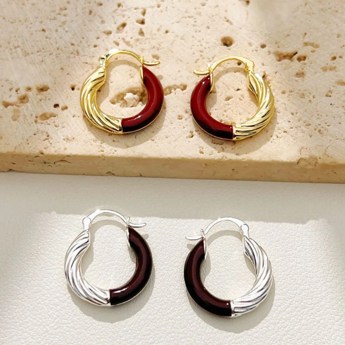 High-end round oil-painted earrings, light luxury and versatile earrings, niche design