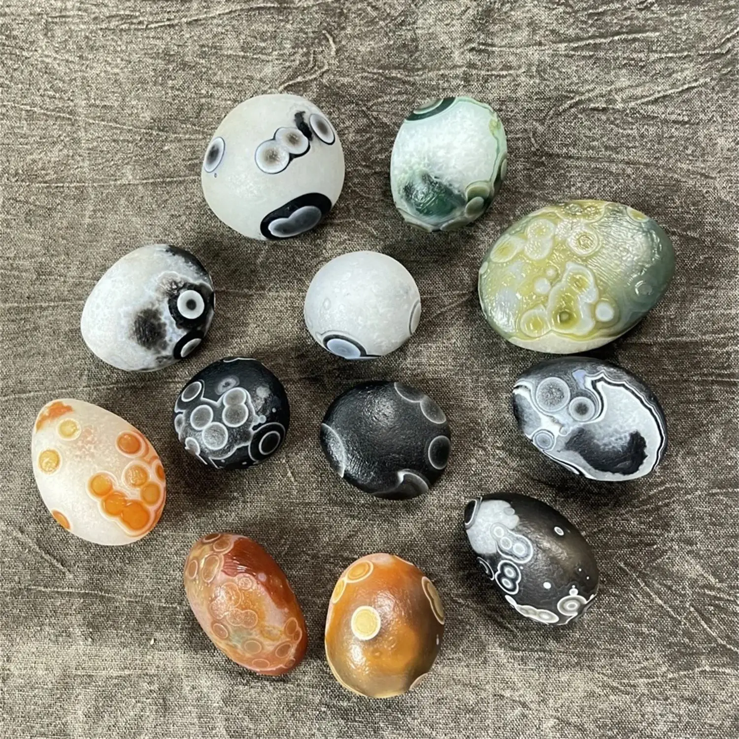 1pcs/lot Multi-eyed Gobi Big Agate Wisdom Big Sky Eyeballs The world cherishes collectibles Miraculous strong energy amulet