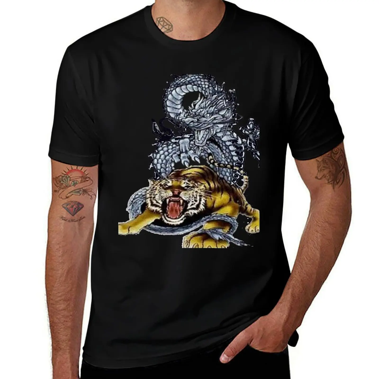 

Traditional Japanese Dragon Great Idea - Dragon and Tiger Entwined Graffiti Tattoo T-Shirt Lightweight Cooling Short Sleeve Tee
