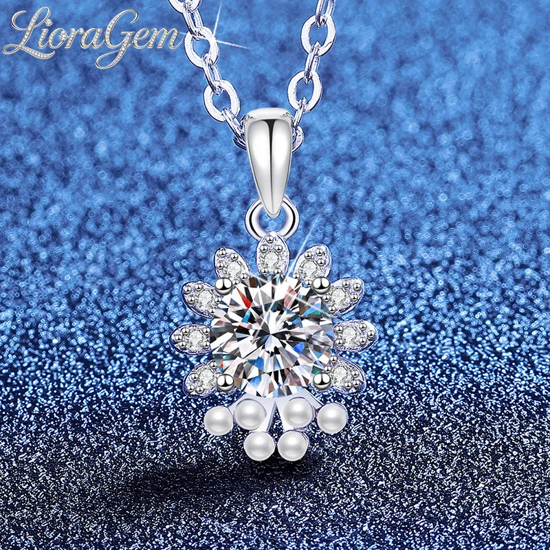 

LioraGem Petal-shaped Mini Pearl Design Pendant, Charming 1-Carat Moissanite Necklace for Women Platinum PT950 Stamp