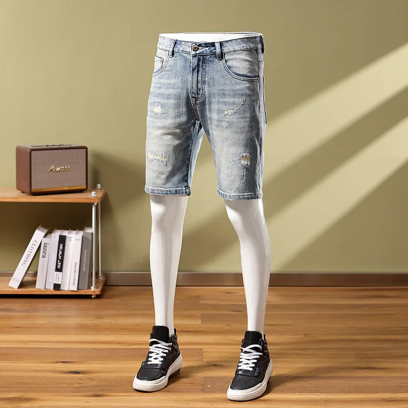 Pantaloncini di jeans alla moda per uomo 2024summer scratch street trend retro slim fit pantaloni corti casual a gamba dritta leggera