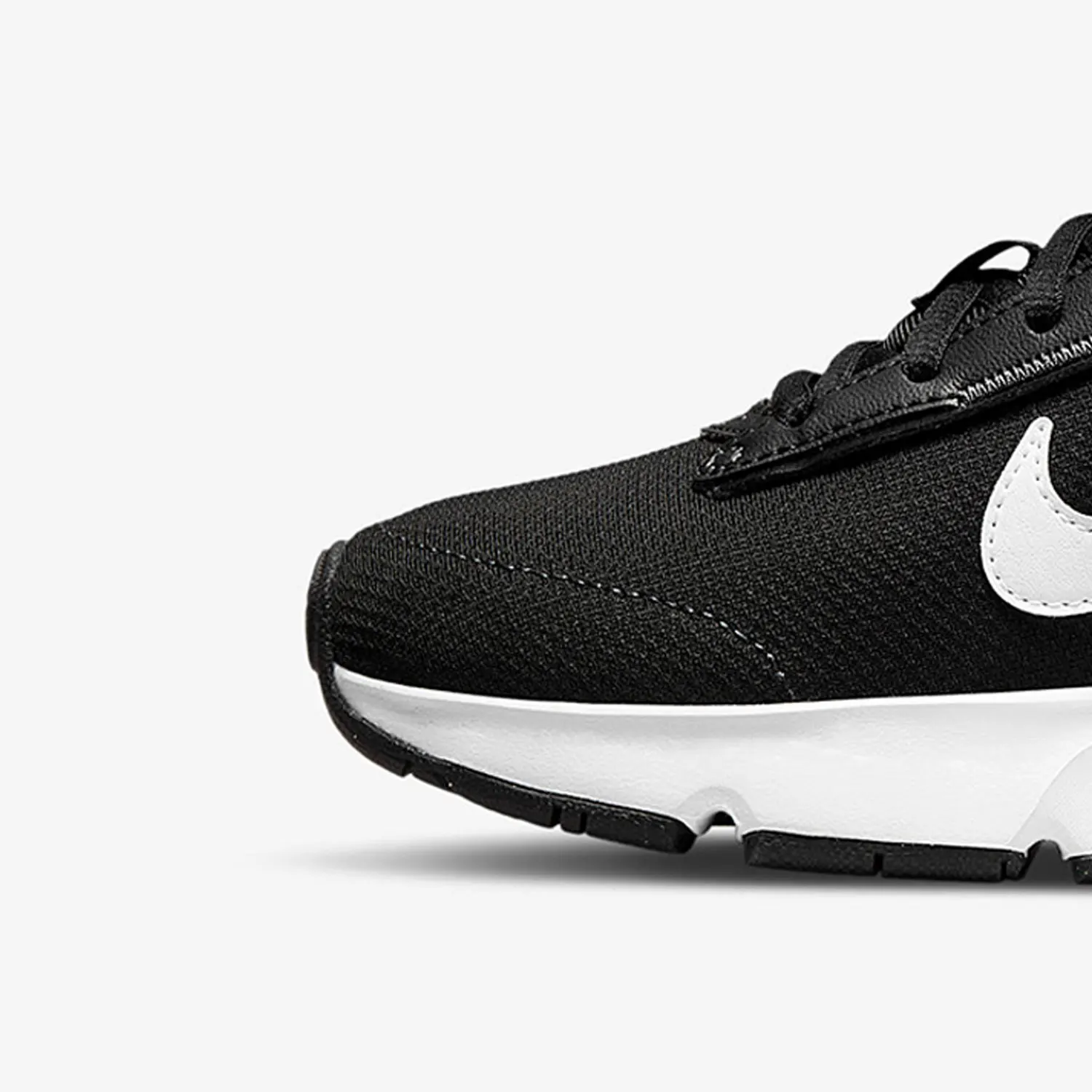 حذاء الجري GS للسيدات من Nike Authentic Fall DH9393-002