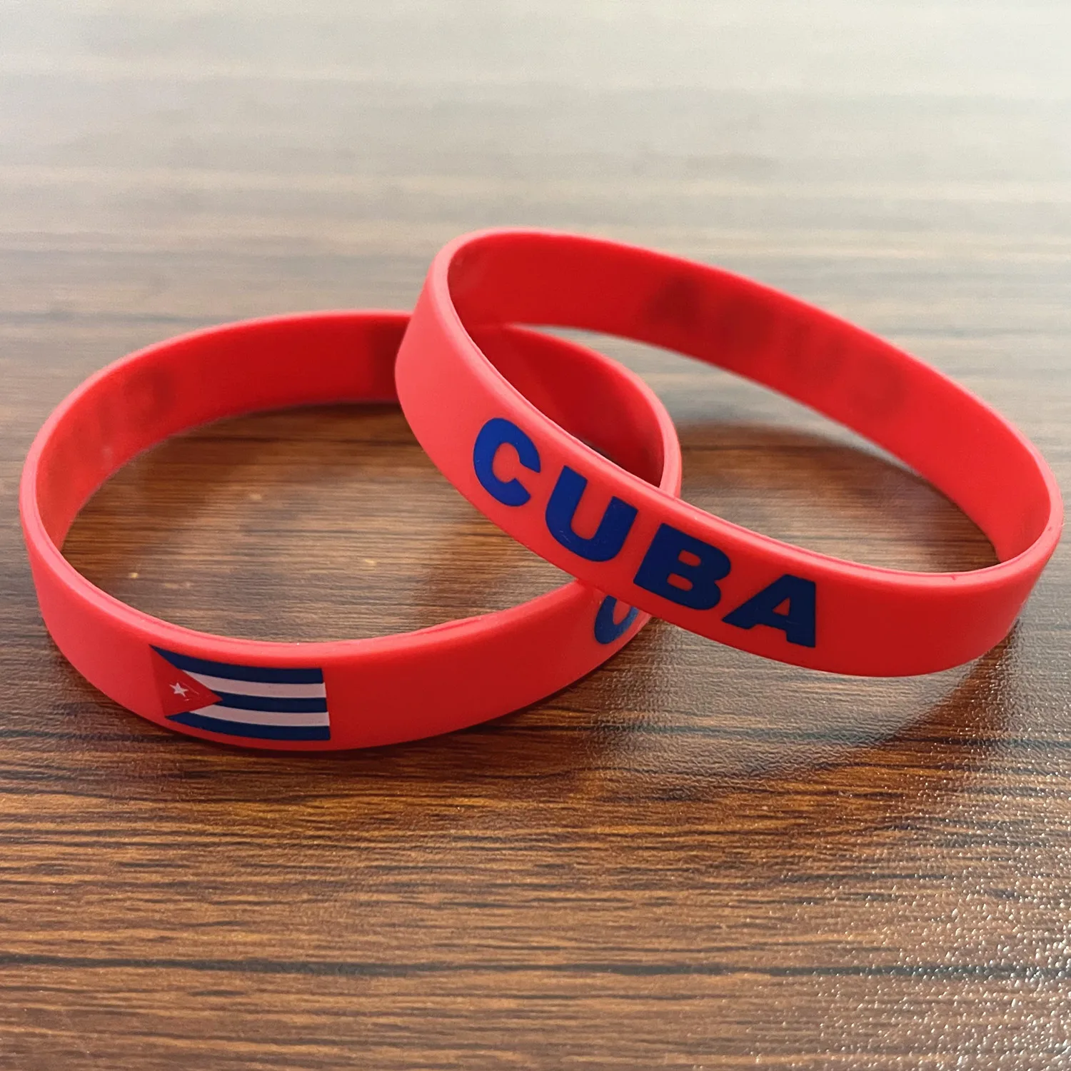 2pcs Cuba Flag Silicone Bracelets Sports Game Wristband National Flags Wrist Strap for Men Women Rubber Band Fashion Accessories