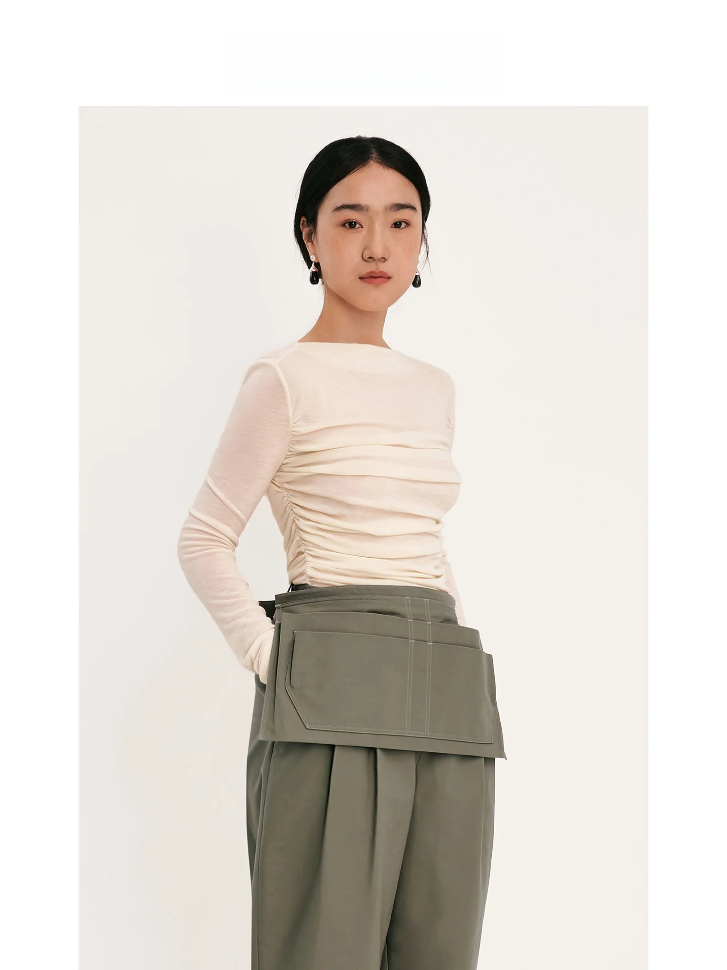 

Женский повседневный лонгслив Verselet ort Poem Winter 2025 из мериносовой шерсти Clio Ultrine, не дающей усадку, с отворотами, с длинным рукавом