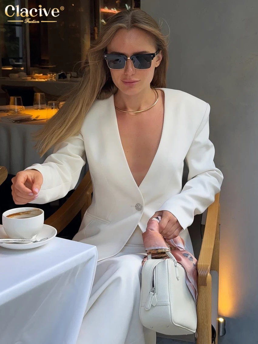 ชุดเซ็ต 2 ชิ้น เสื้อแขนยาวสีขาวทรงหลวมสไตล์เซ็กซี่ Clacive แฟชั่นปี 2025 พร้อมกระโปรงยาวเอวสูงสำหรับผู้หญิง