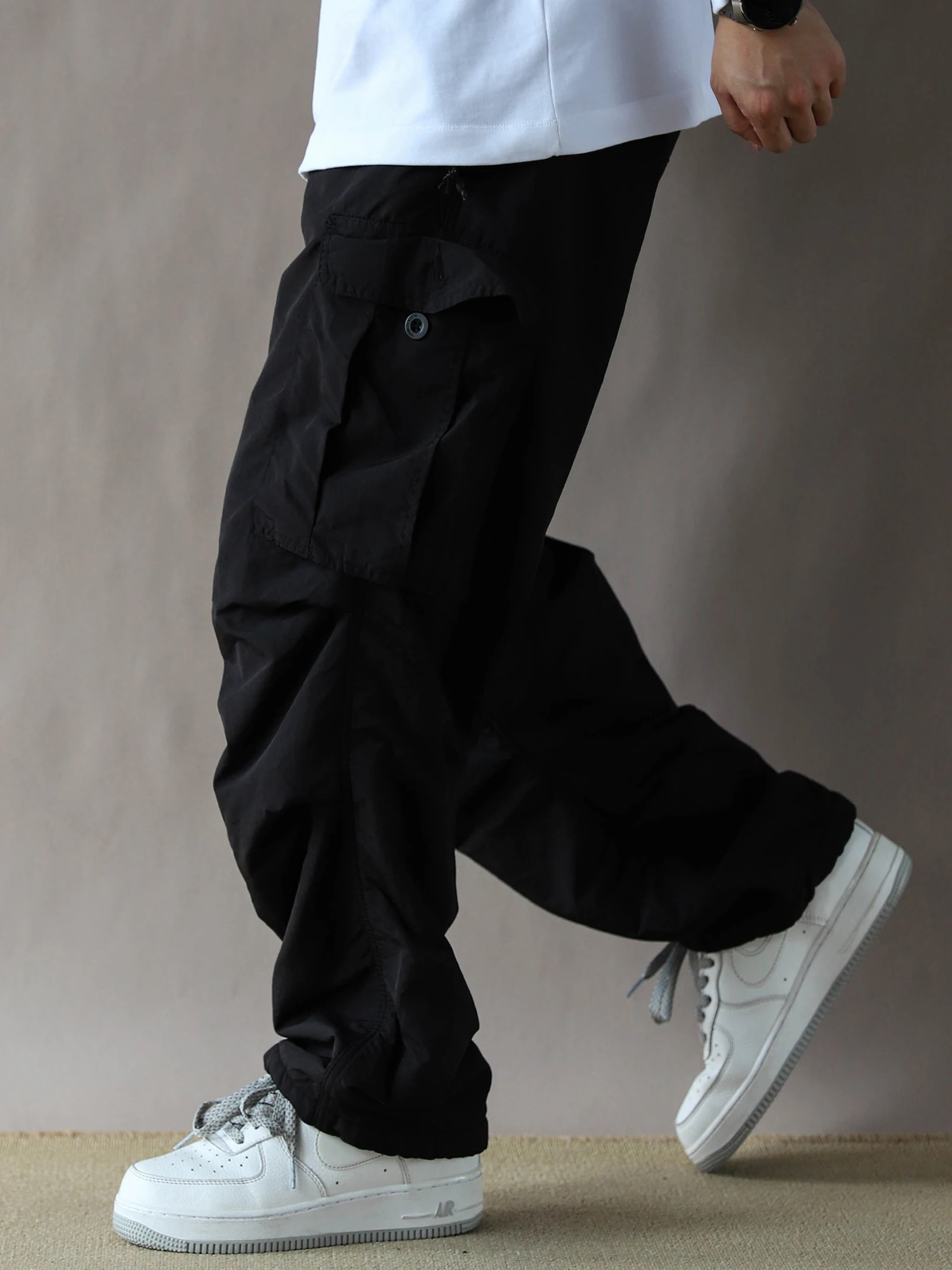 

Мужские свободные повседневные брюки-карго в стиле ретро с флисовой подкладкой, черные, с множеством карманов, в американском стиле