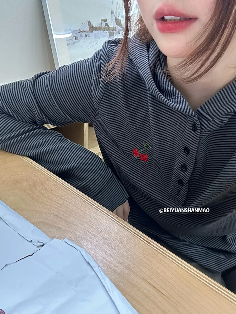 

VOUSALME Осенняя полосатая толстовка с капюшоном, женская повседневная тонкая футболка с вышивкой, удобная дышащая длинная футболка све