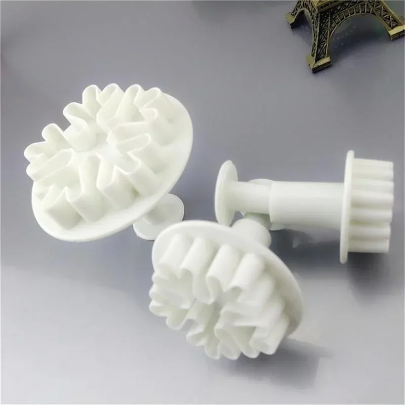 2026 3pcs/set Christmas Snowflake Fondant Cake Decorating Molds Handmade Cutter Plunger Mold Cookies Cutter Mould