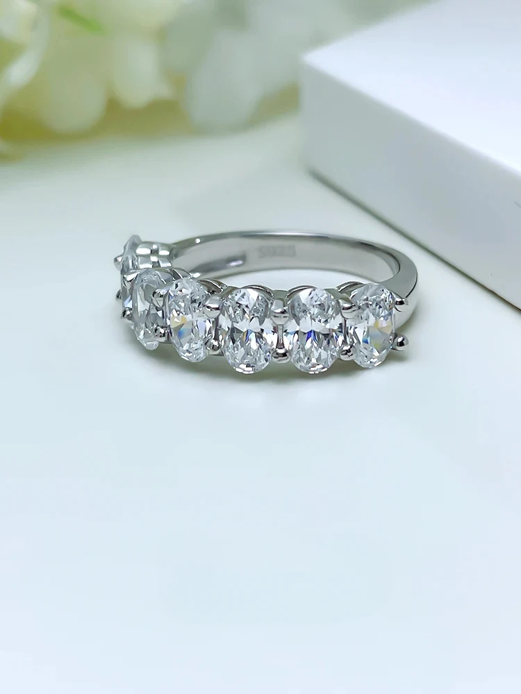 New Fashion and Personalized Versatile 925 Sterling Silver High Carbon Diamond Wedding Simple Ring Jewelry for Women