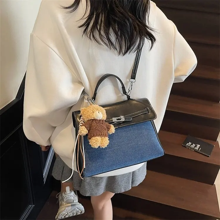 

2025 Winter 530 New Shoulder Bag Denim Without Pendant Small Square Bag Lock Fashionable and Versatile