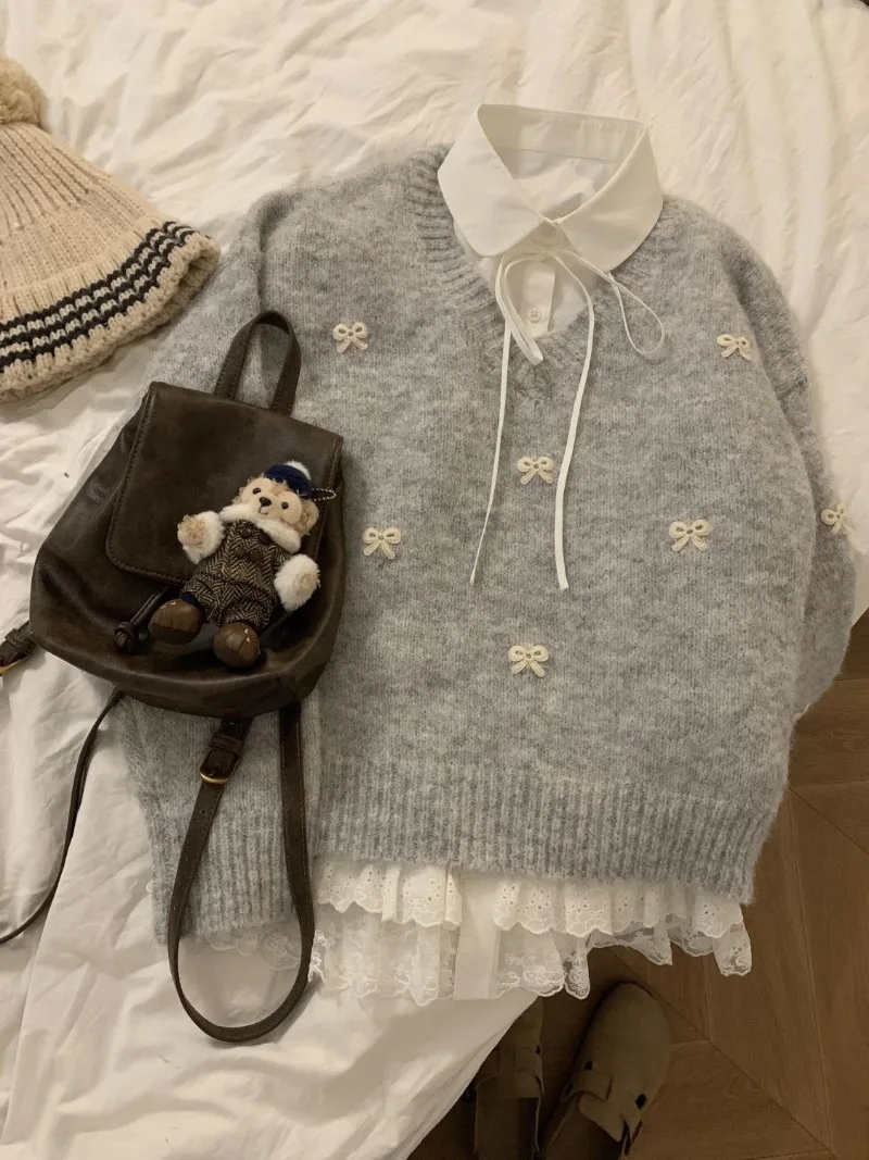 

Lazy Autumn Fashion Korean Exquisite Bow Design V Neck Sweaters Vest Office Ladyt High Street French Pullovers Y2k Girl Clothes