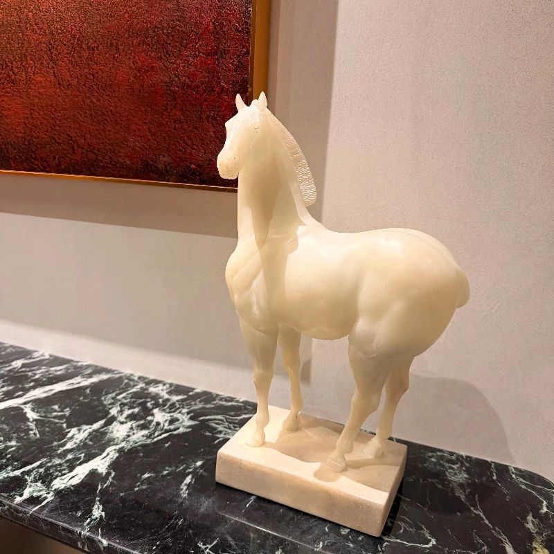 Estátua de Cavalo Decorativa, - Office Furniture Hon avaliação e preço