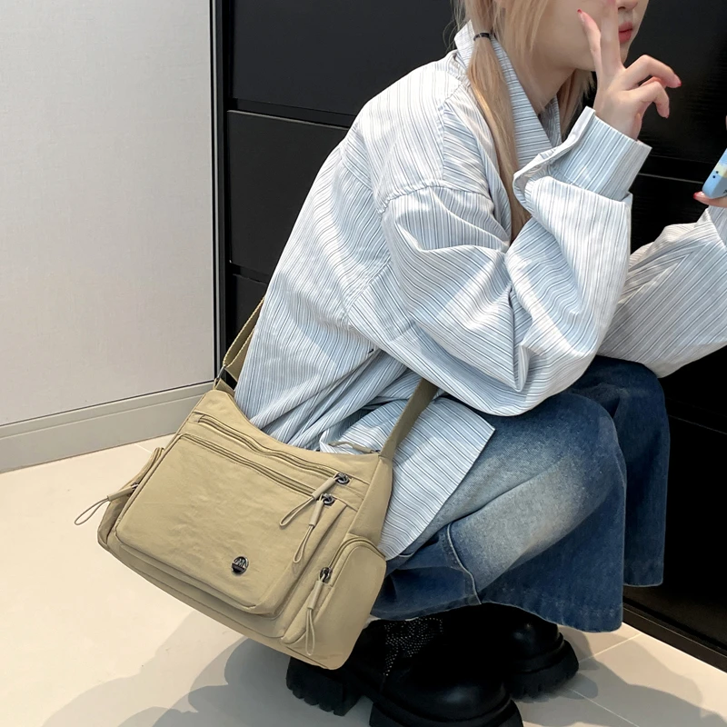 Modische Damen-Umhängetasche mit mehreren Fächern, leicht, geeignet für Einkaufen, Pendeln und den täglichen Gebrauch. – Detail 5