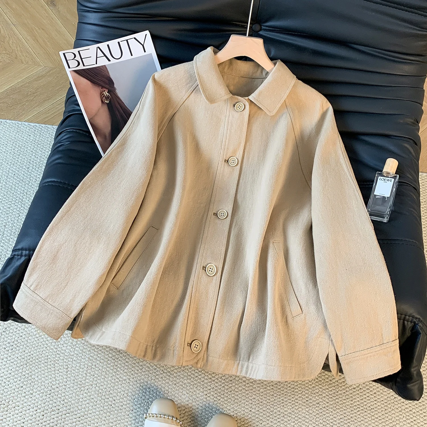 

Высококачественная женская куртка в полоску из чистого хлопка с фруктовым ферментом, весенне-осенняя свободная посадка, длинный воротник-свеч, обычные брюки...