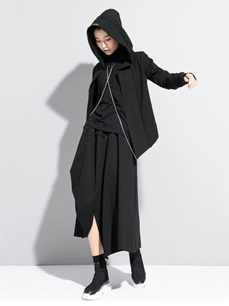 [EAM] Loose Fit Black Brief Irregular Short Jacket New Hooded Long Sleeve Women Coat Fashion Tide Spring Autumn 2024 1Z591