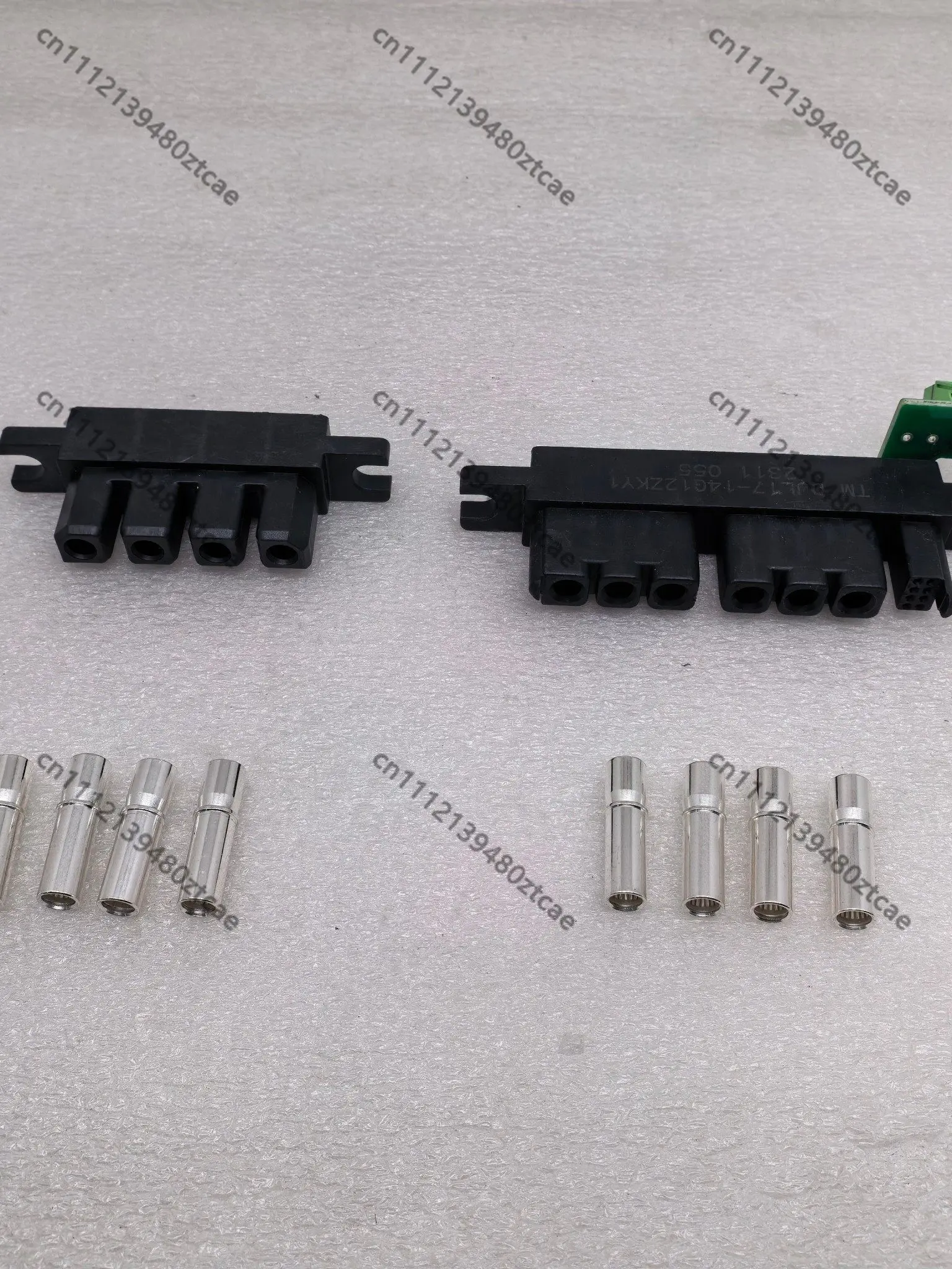 UR100040-SW UR100030-SW EV Charging Module Input Output Tail Plug Connector Replacement