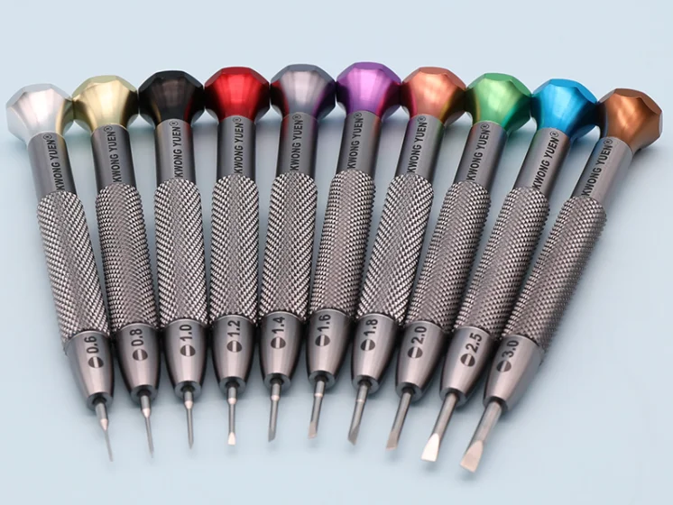 Uhrmacherwerkzeug-Set mit 10 hochwertigen Uhrenreparatur-Schraubendrehern mit Flachklinge 0,6-3,0 mm, Ständer und Ersatzspitzen – Detail 4