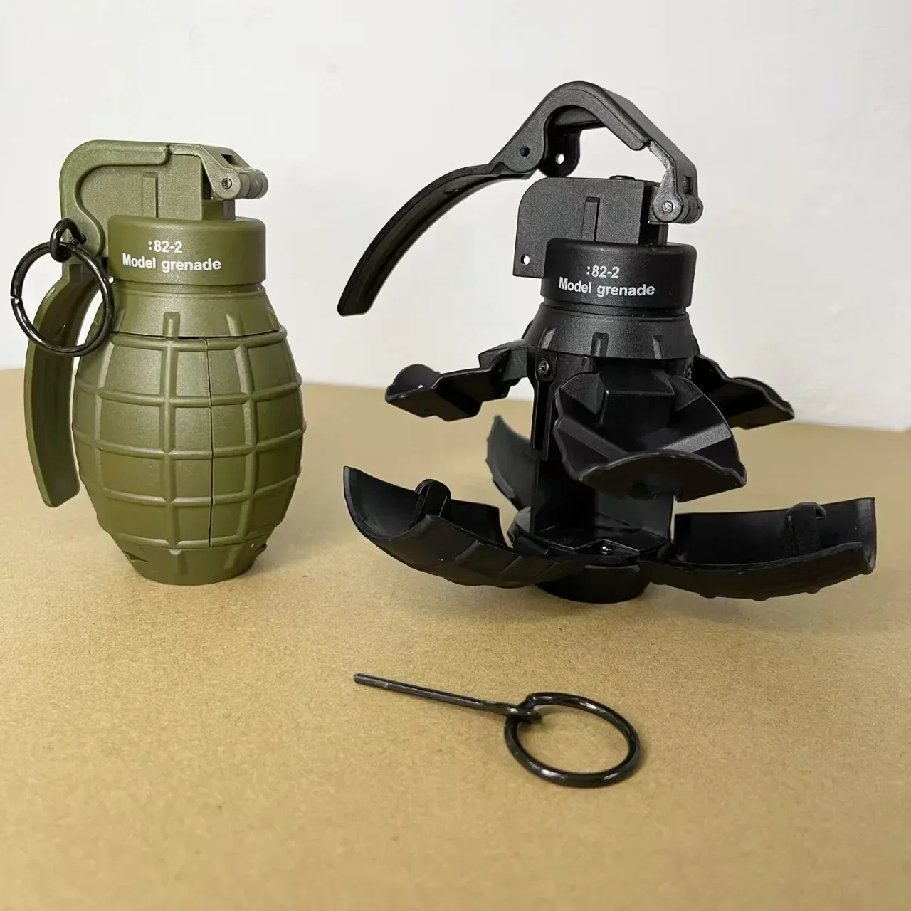

Outdoor CS Battle Tactical Grenade Toy Powerful Spring Impact Paintball Shooting Game Toy