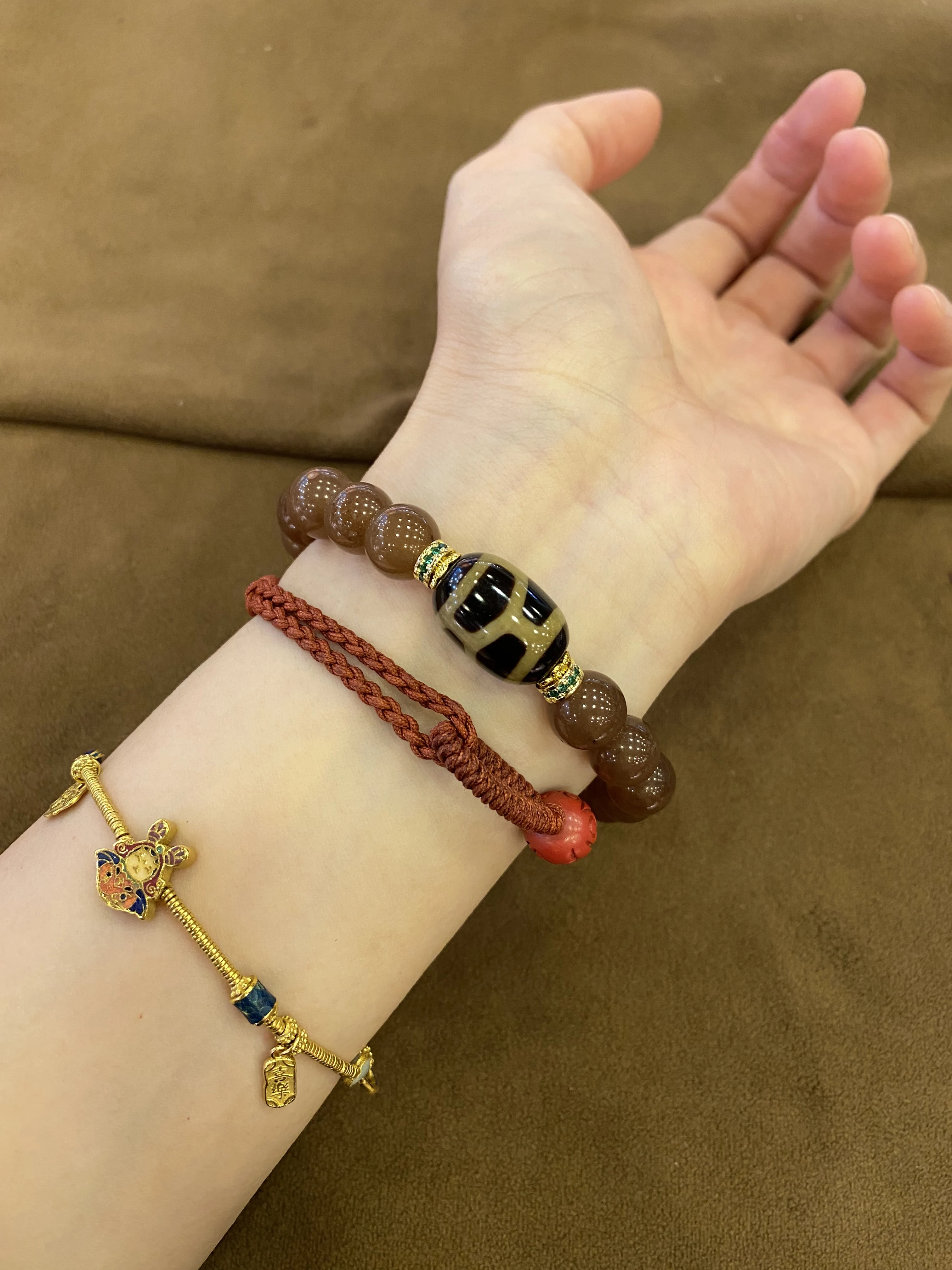 Picture 5: Caramel Chalcedony Dzi Bead Bracelet