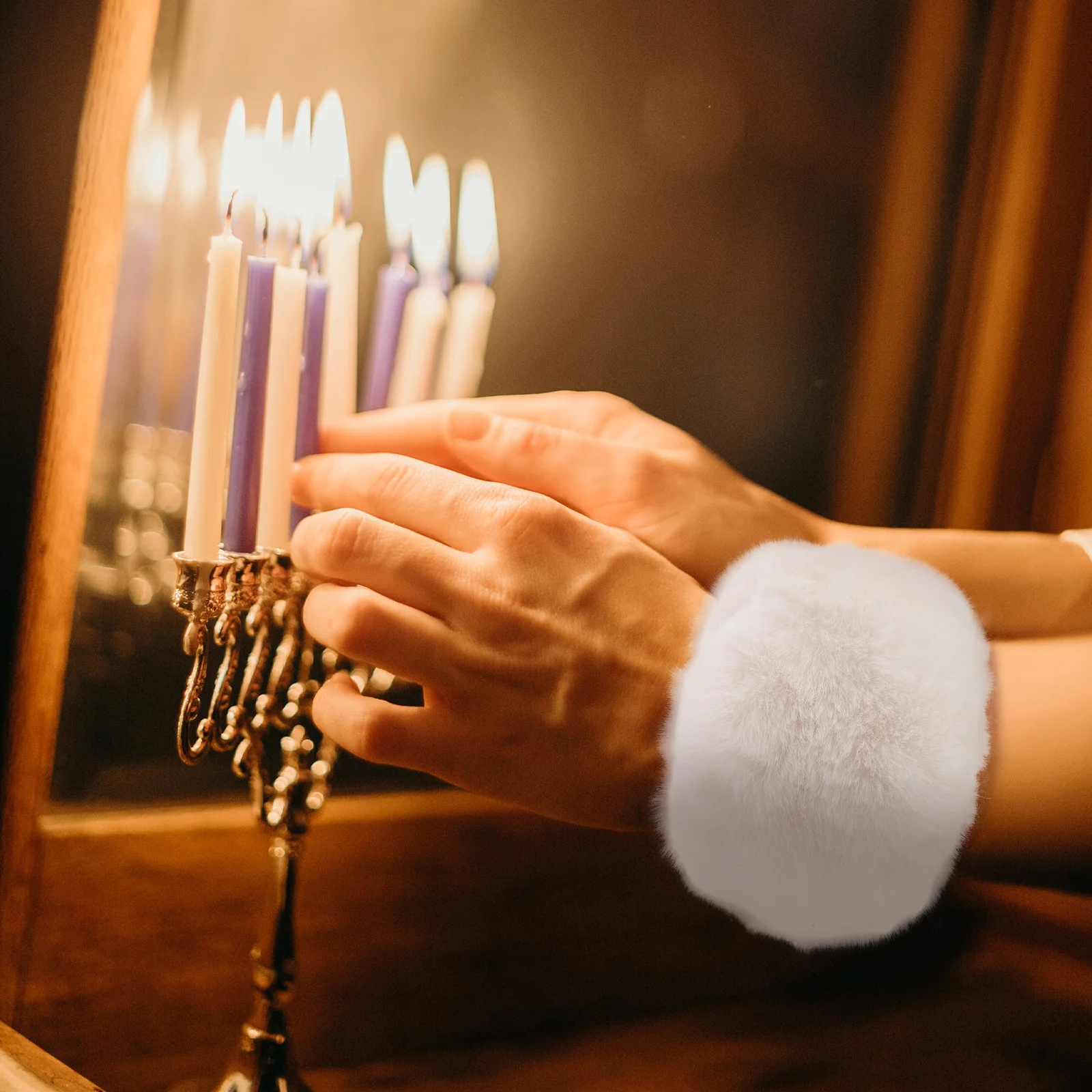 زوج واحد من أصفاد المعصم الصناعية النسائية المريحة والمتينة لتدفئة الذراع وحماية عزل الشتاء وتدفئة الذراع في الطقس البارد