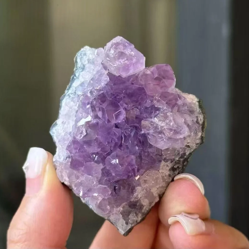 1pc 2.5-3.2oz Large amethyst clusters, suitable for home courtyard decoration, holiday party gifts，yoga meditation