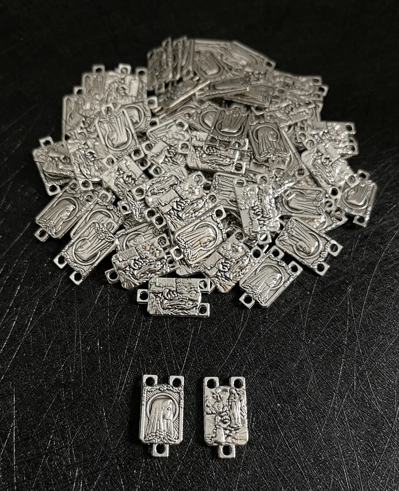 Cottvott 50Pcs Our Lady of Lourdes Mary Medal 3-Hole Square Connector Centerpiece for DIY Rosary Chaplet Religious Keepsake Part