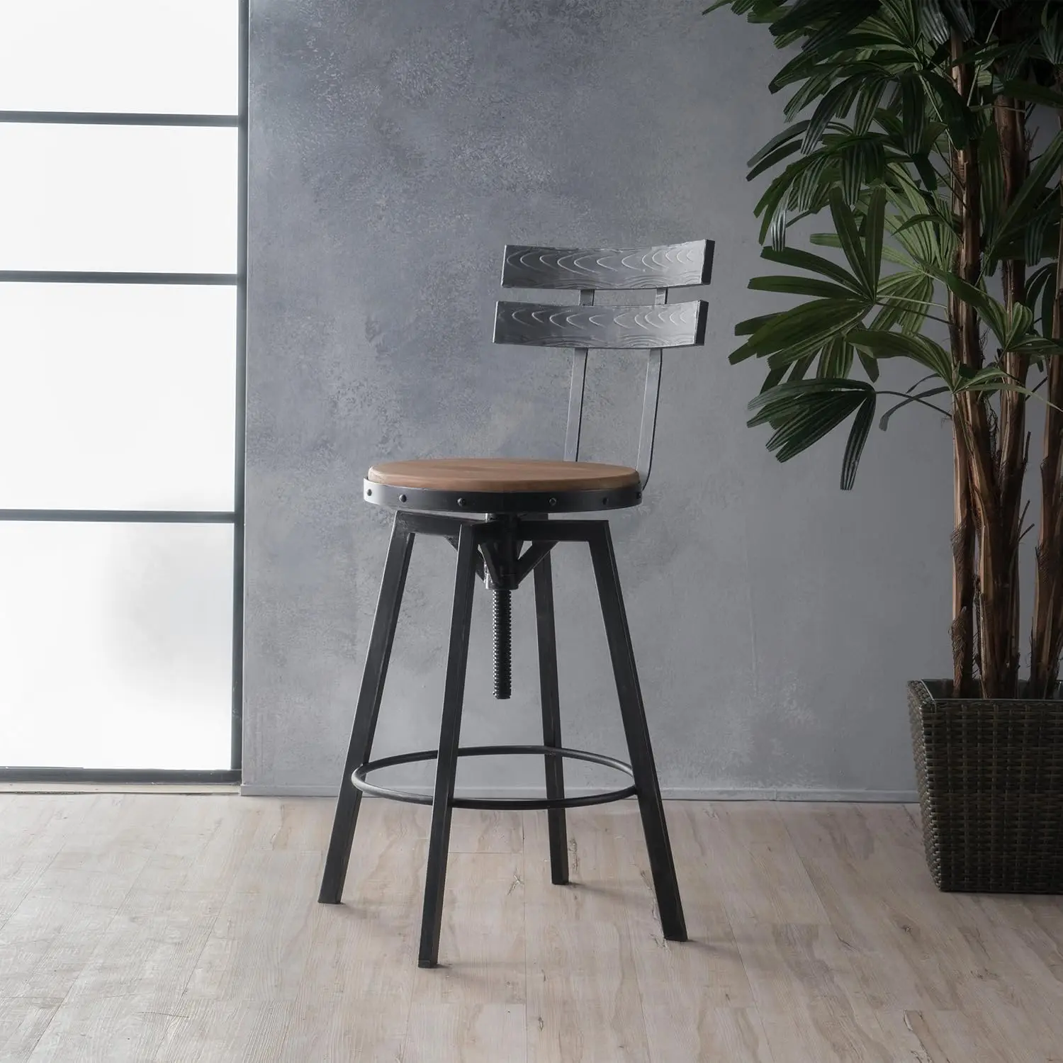 Alanis Firwood Barstool, 39