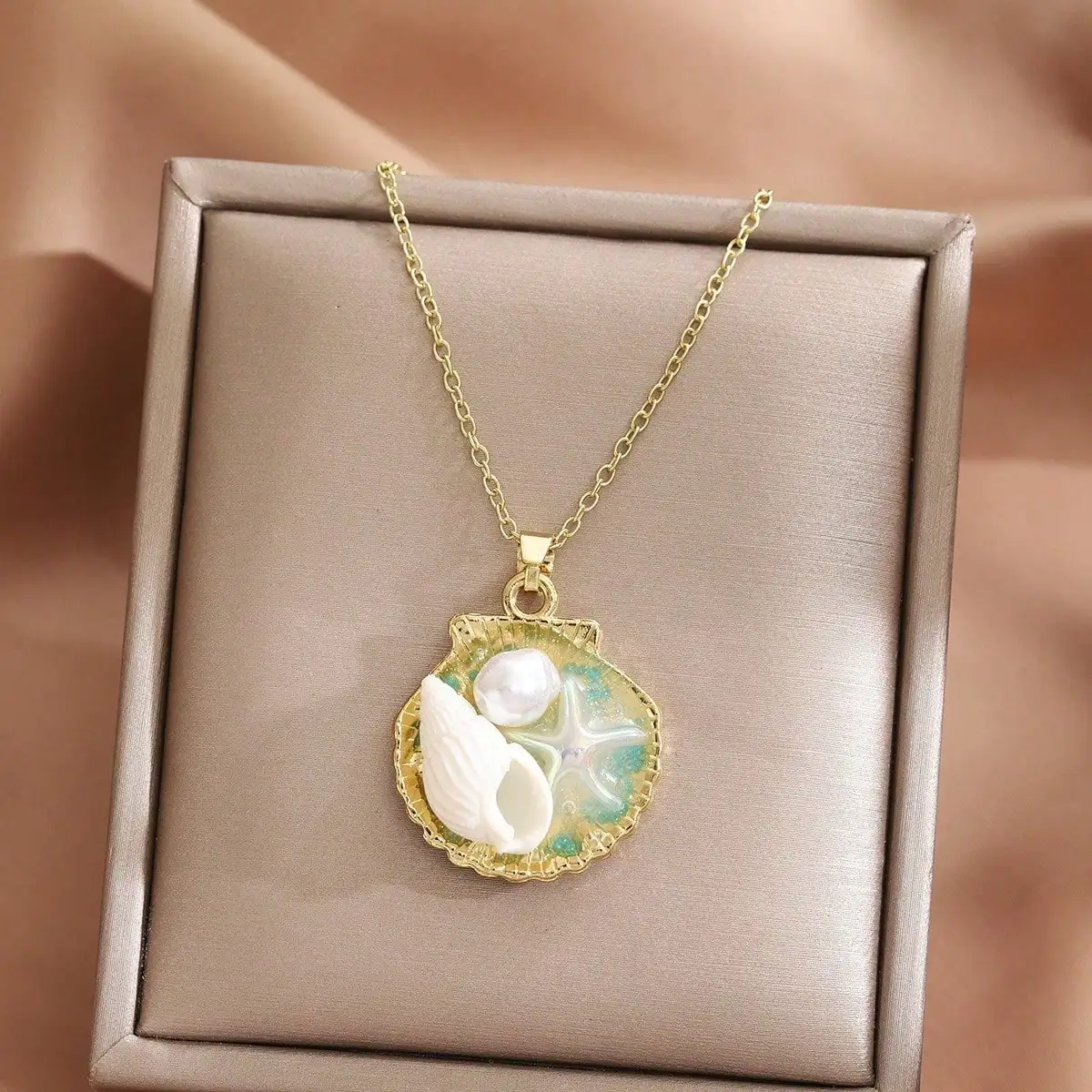 1Pc Monet Garden Inspired Oil Painting Necklace, Minimalist Shell Pendant Clavicle Chain, Luxury Dainty Jewelry For Women