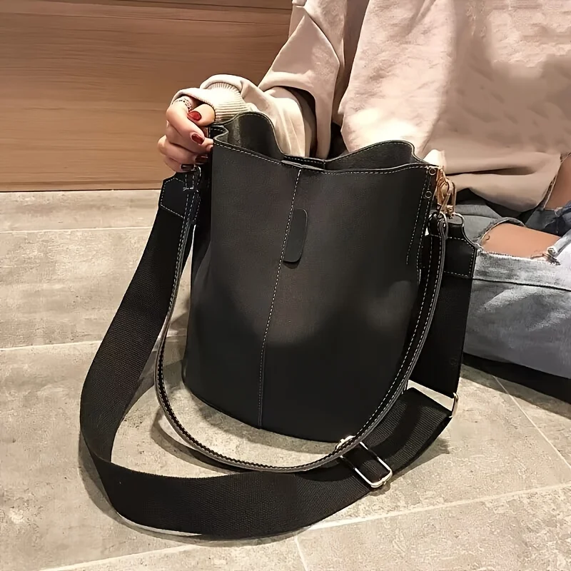 

Retro Casual Shoulder Bag, Wide Strap Crossbody Bucket Bag, Medium Stiffness With Hard Base