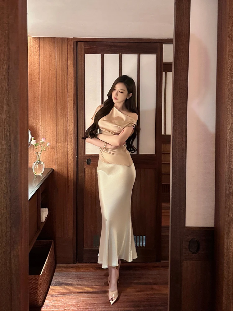 

Ацетатная атласная женская юбка А-силуэта с завышенной талией, облегающая, стройнящая, с эффектом утяжки бедер