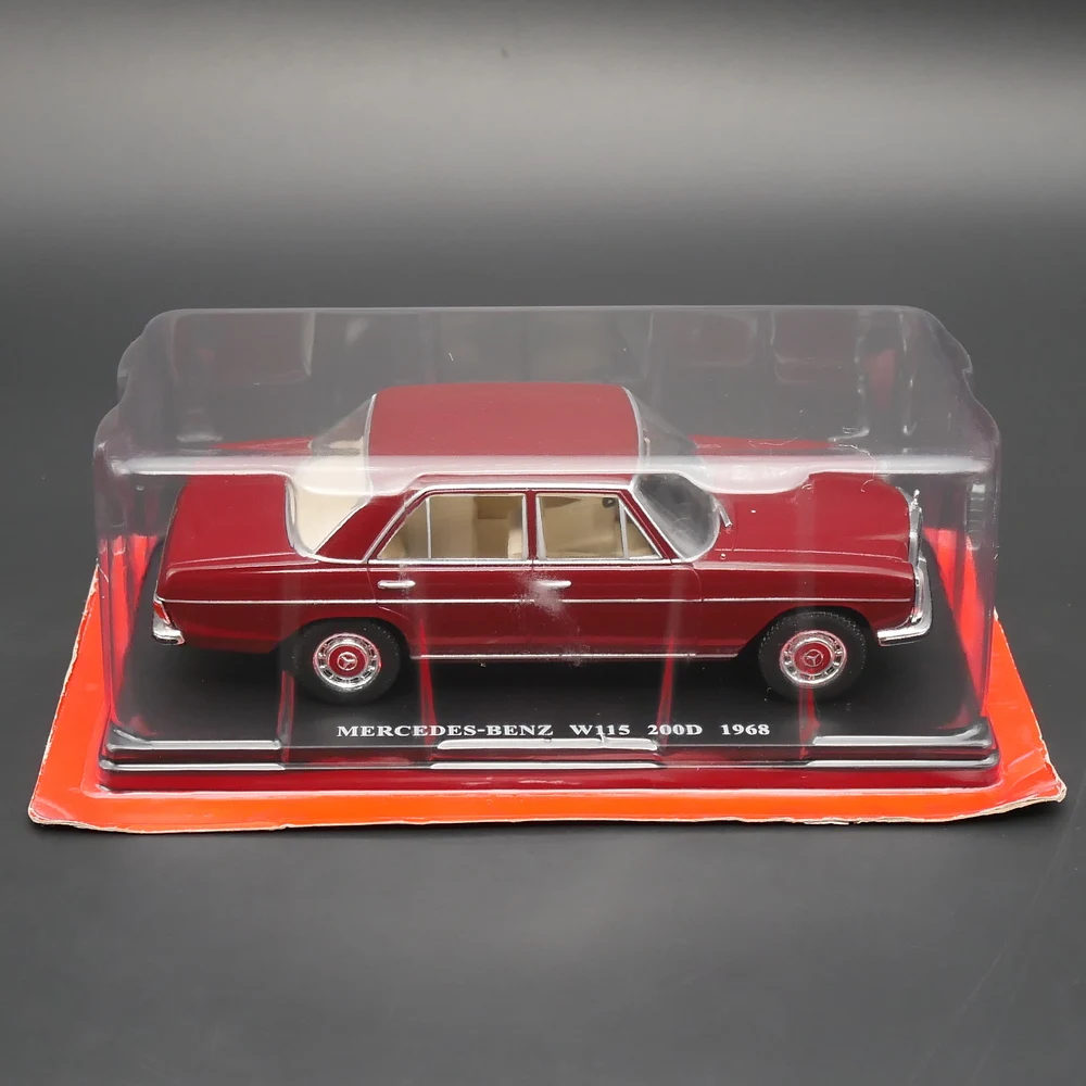 1:24 Scale W115 200D 1968 Alloy Car Model