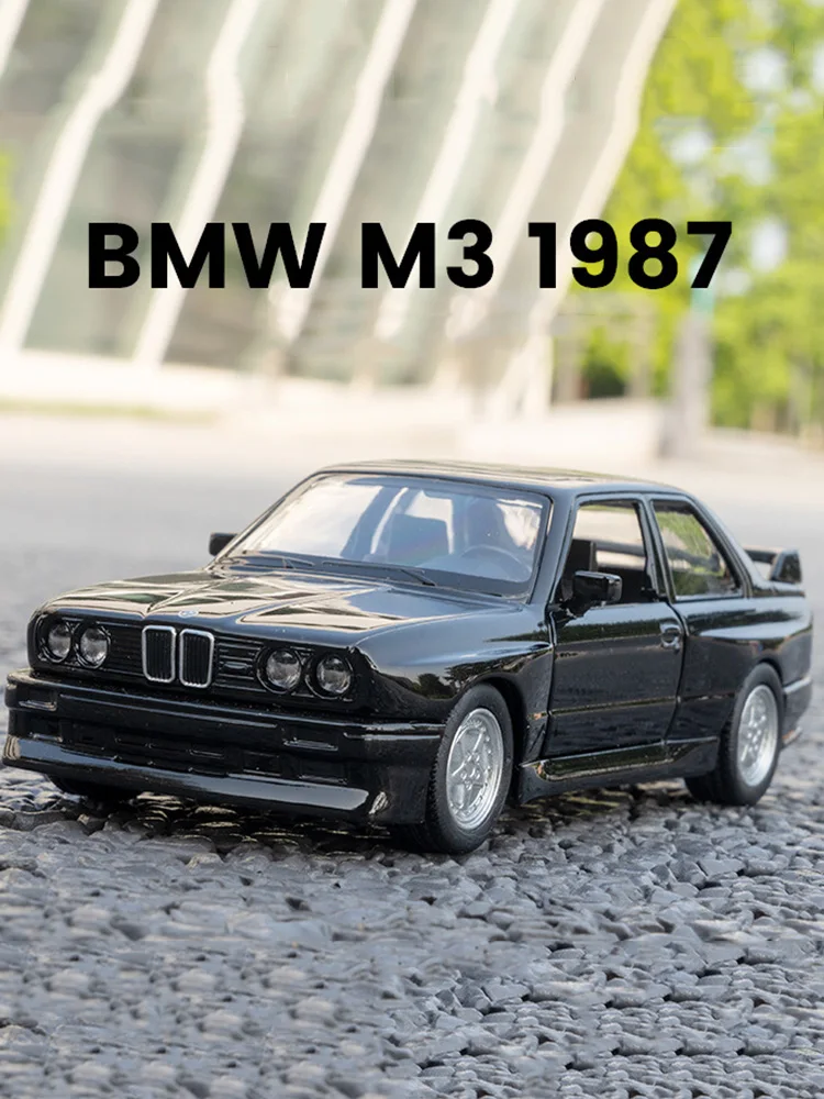 1:36 Modellauto BMW M4 CSL M3 1987, Miniaturautos, Legierung, Druckguss-Türen, geöffnet, zurückziehbare Gummireifen, Ornament, Spielzeug für Kinder, Geschenke – Detail 15