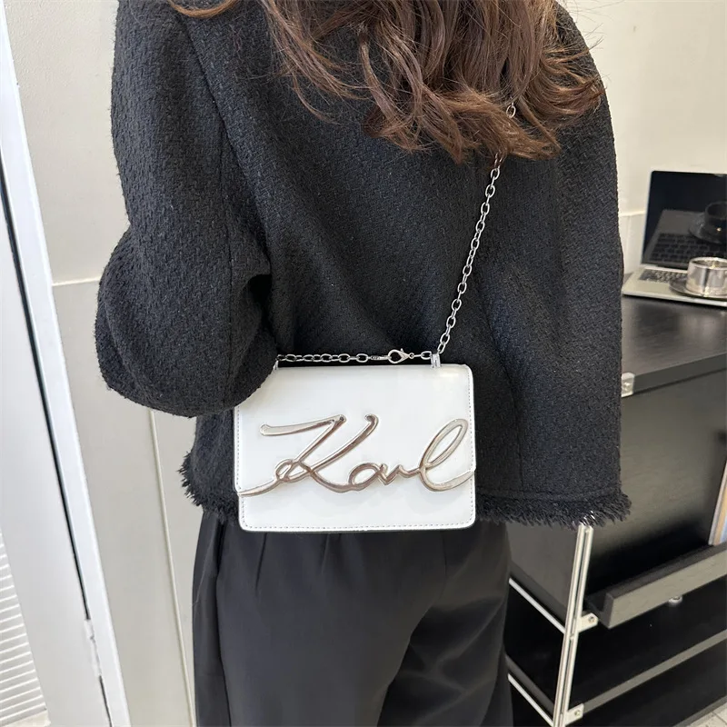 

Fashionable Solid Color Crossbody Shoulder Bag Metal Emblem Logo ChainLink Strap Featuring Magnetic Button for Daily Use