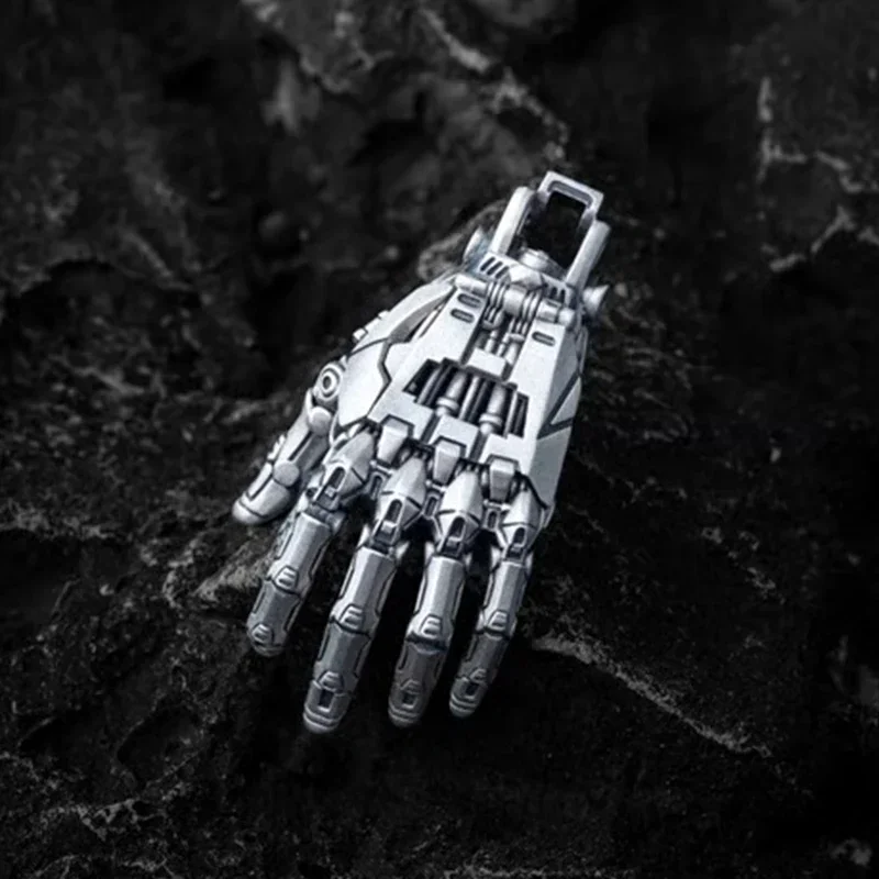 Creative Mechanical Bionic Hand Pendant With Chain For Men Women Movable Finger Joints Robot Hand Necklace Jewelry