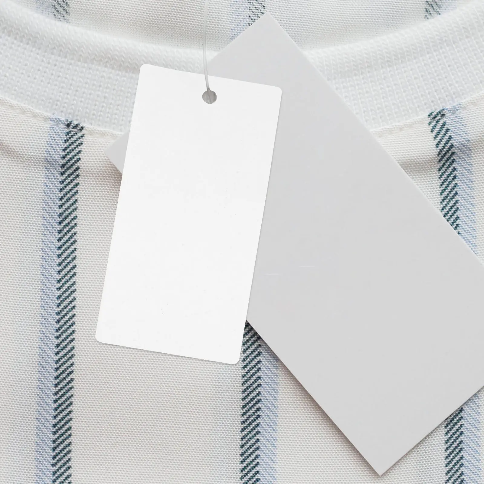 

1 Roll Blank Hangtags 40x80mm White Hard Card Clothing Tags for Fashion DIY Custom Apparel Labeling Hanging Hole
