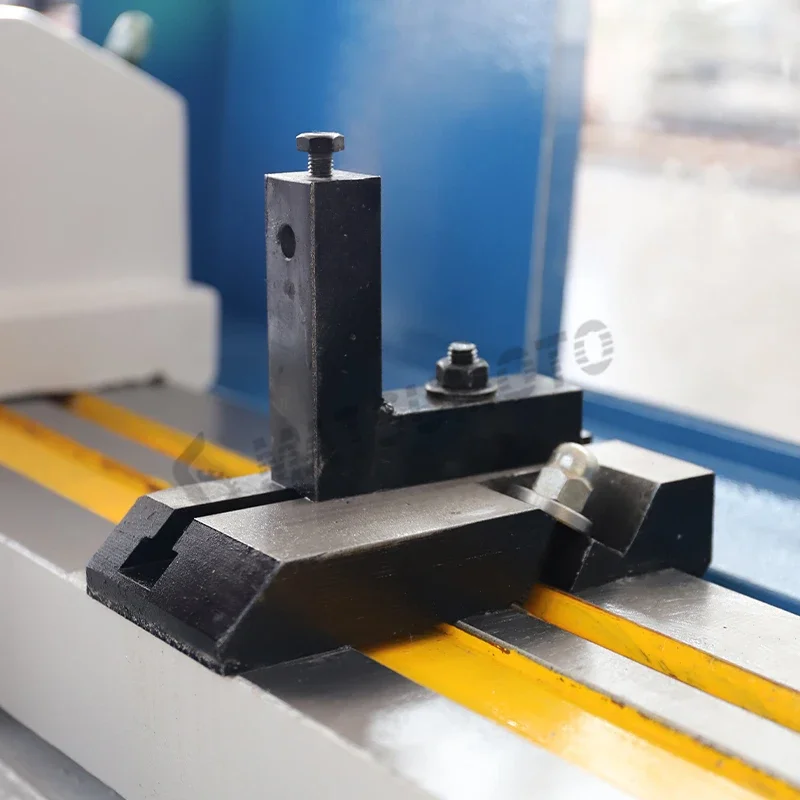 M1320 High Precision Cylindrical Grinding Machine Universal Cylindrical Grinder for Metal