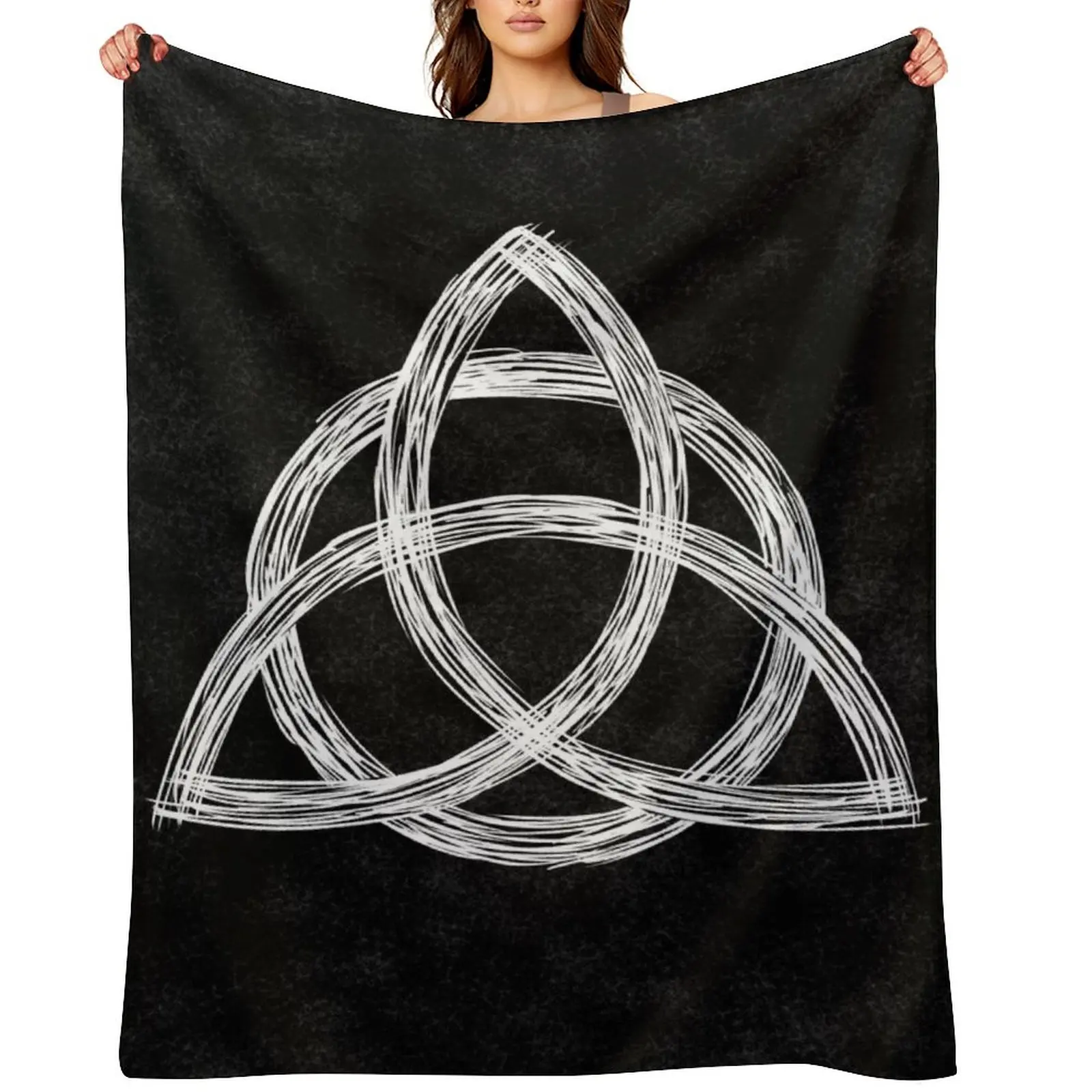 

Charmed Sign / Triquetra / Witches Knot / Witch Symbol Drawing for Spiritual Women Throw Blanket anime Blankets