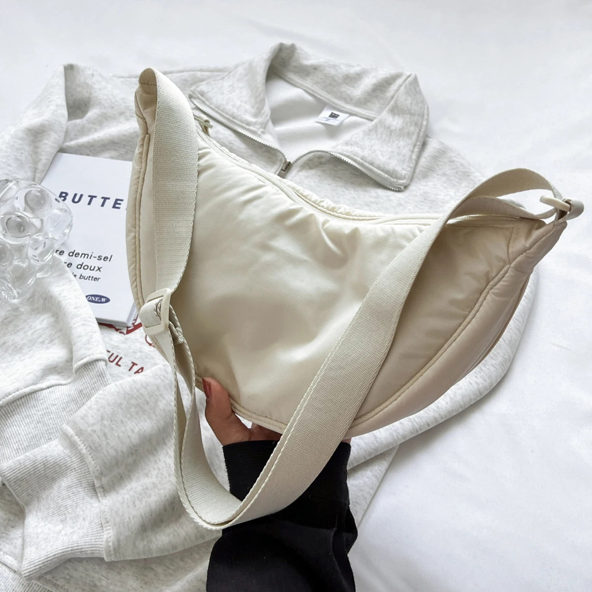 Neue, schlichte, wasserdichte Umhängetasche für Damen, tragbare Tasche zum Tragen unter dem Arm, geräumige, lässige Schultertasche für Herren, leichte Reisetasche aus Canvas zum Einkaufen und Wandern. – Detail 14