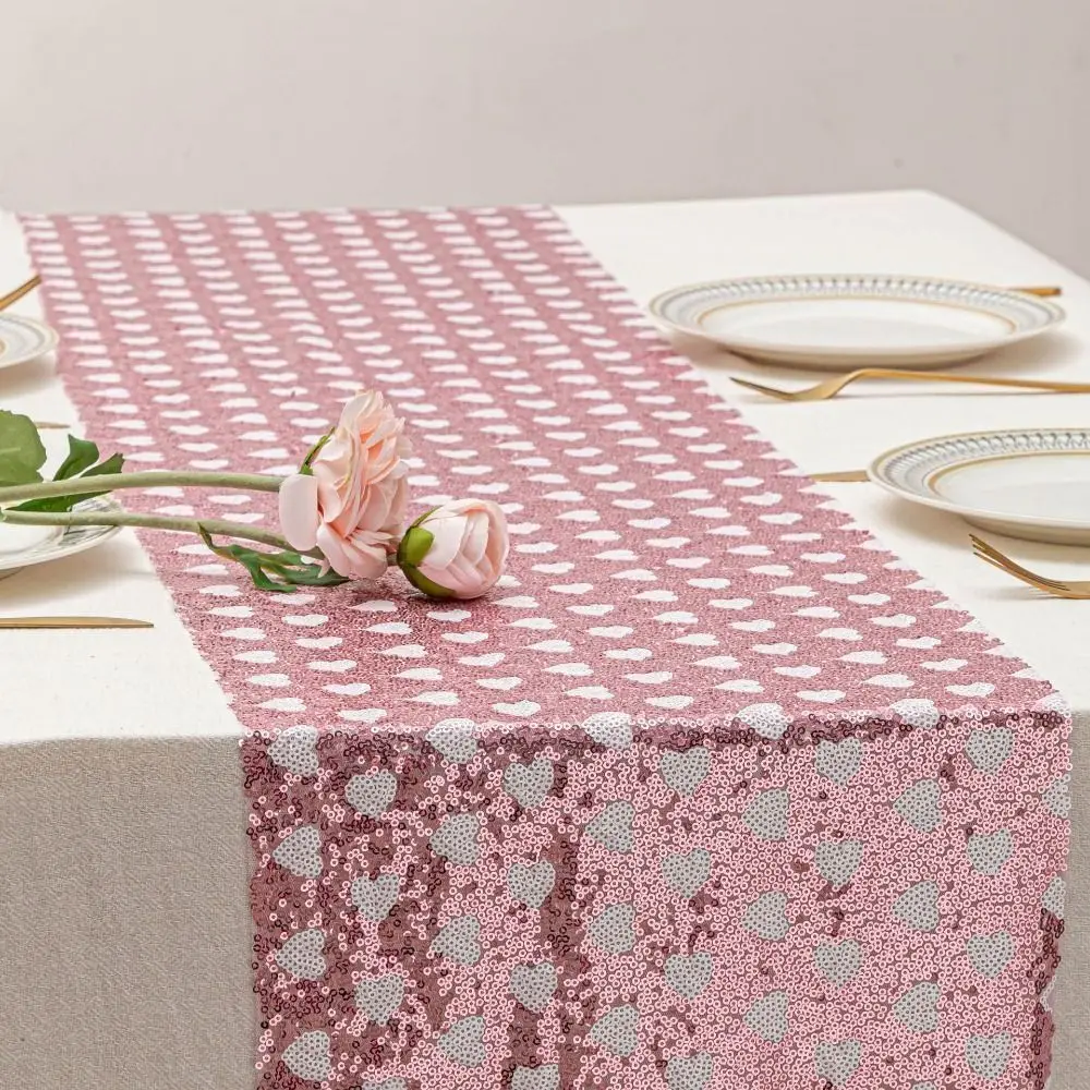 

Valentines Day Sequined Mesh Table Runner Love Heart Romantic Glitter Table Linens European Rectangle Table Flag Holiday Event