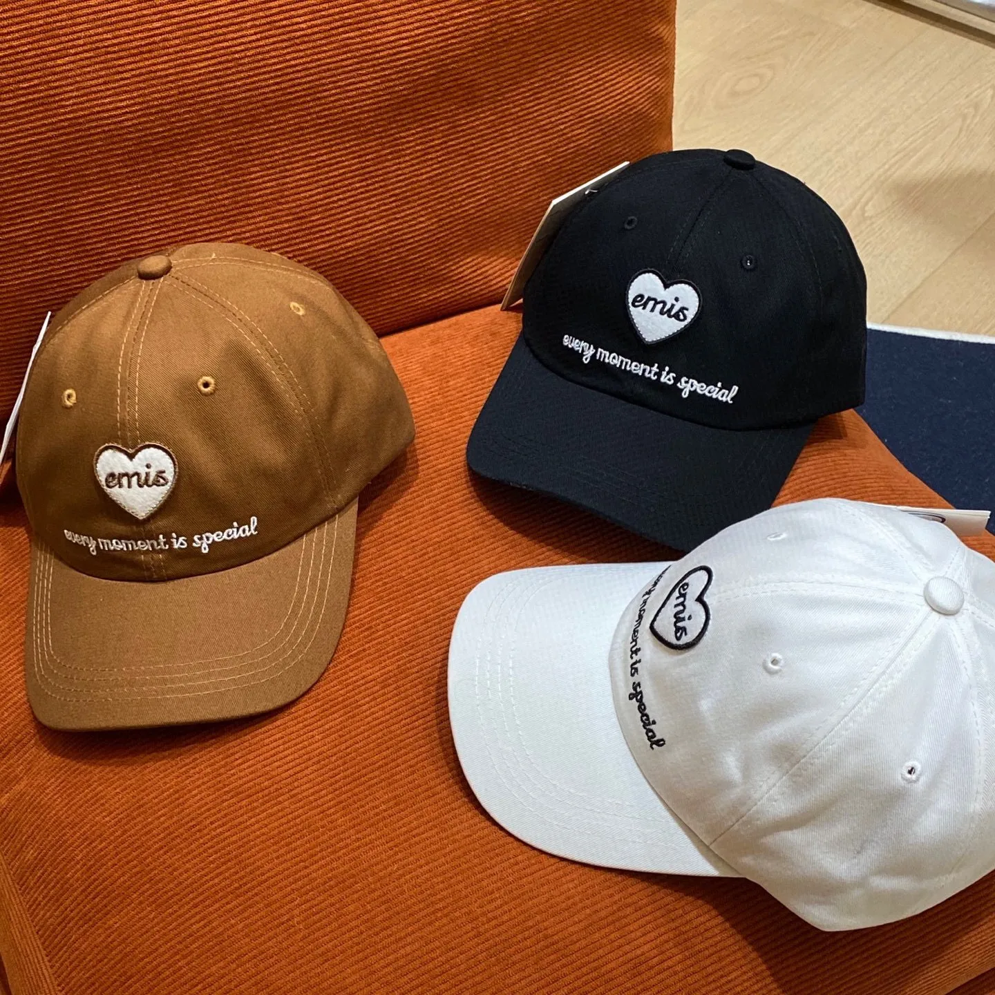 emis Baseball Cap Vintage Soft Top Peaked Cap Retro All-match Sun Hat Daily Outdoor Sports Travel Wear Unisex Cotton Sun Visor