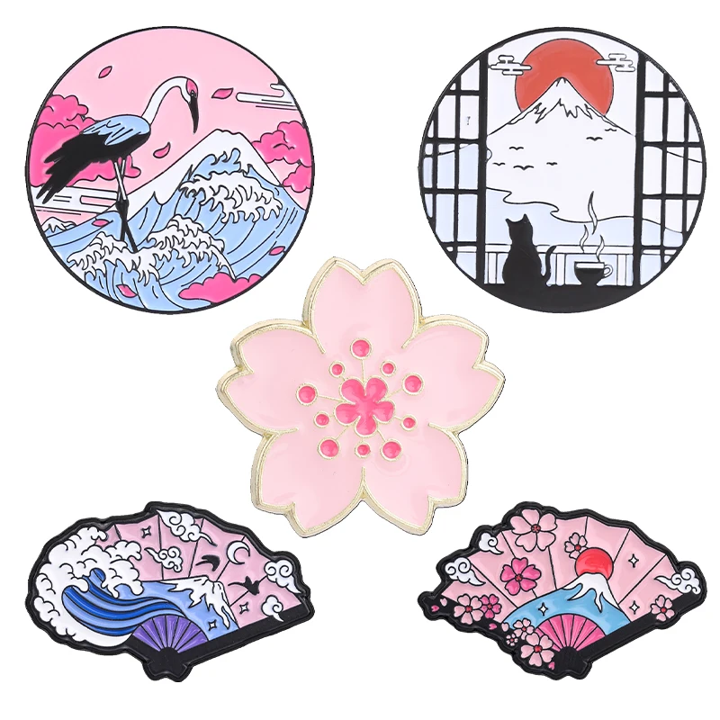 Pins de esmalte japoneses Ukiyo-E con motivos de ondas oceánicas, grullas, gatos, ramen, broches de sakura, insignias de solapa y joyería del Monte Fuji, regalo para amigos