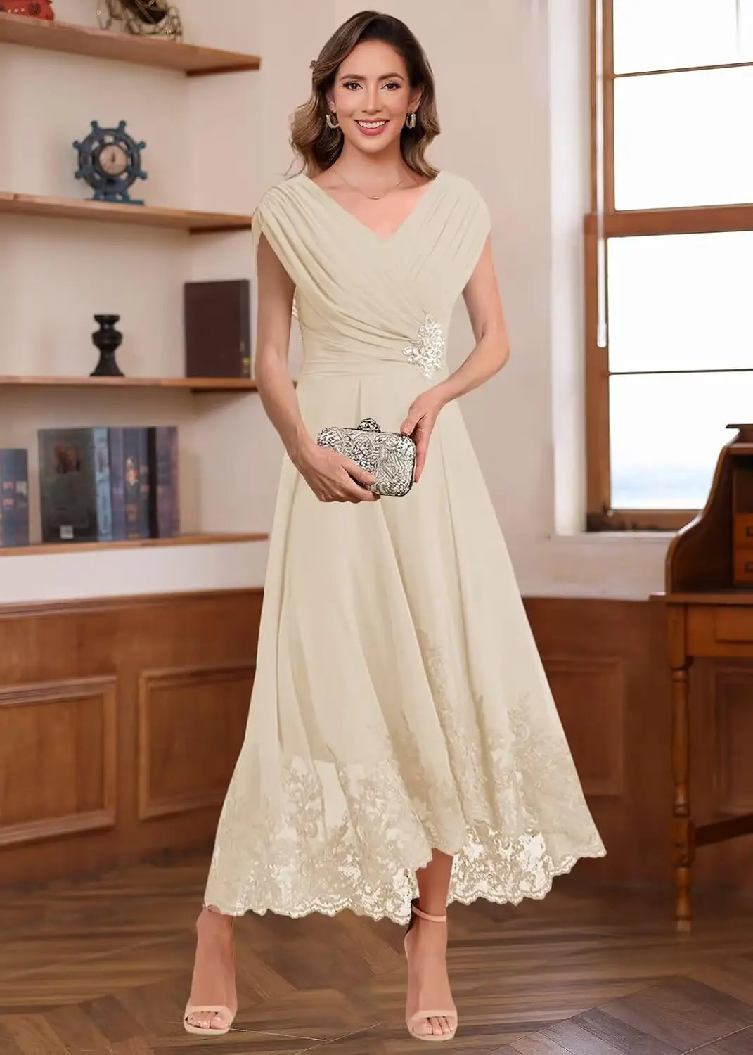 فساتين أم العروس بأكمام قصيرة على شكل حرف A للنساء فستان سهرة رسمي من الشيفون مزين بالدانتيل