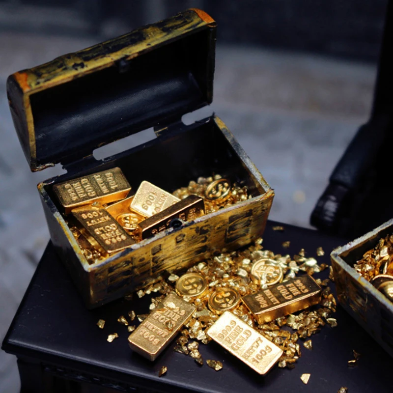 

Miniature Coin Treasure Chest Dollhouse DIY Fittings Vintage Mini Box Home Layout Decor Ornaments